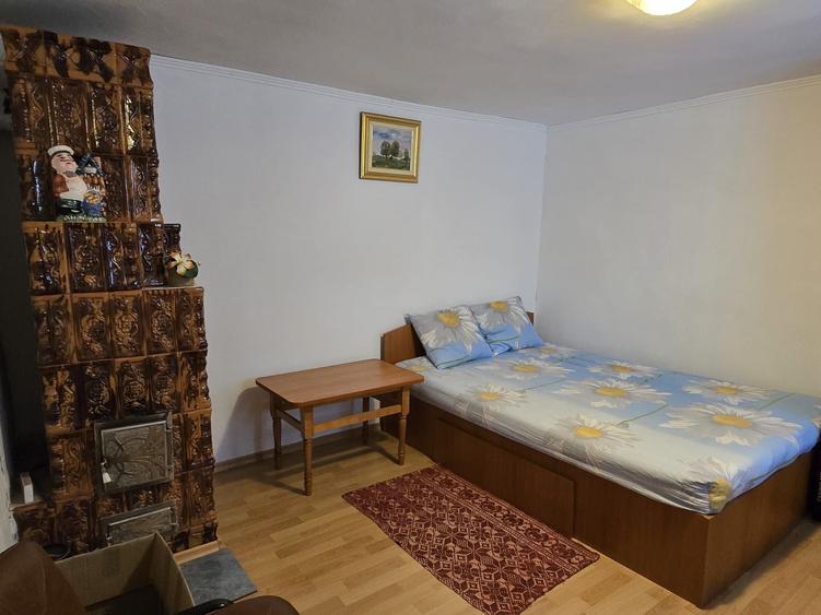 Casă cu 4 camere în Băneasa