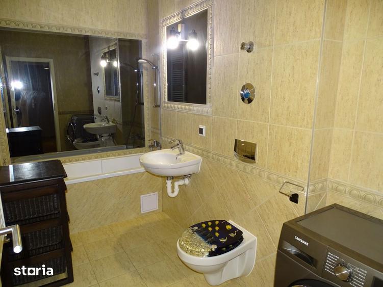 Apartament cu 3 camere decomandat, mobilat în Tractorul