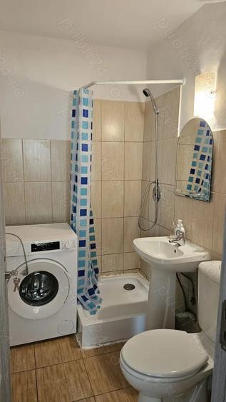 Apartament cu 2 camere semidecomandat în Podu Roș