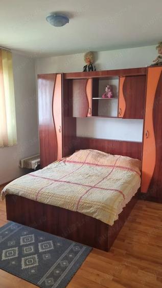 Apartament cu 2 camere decomandat în Slănic
