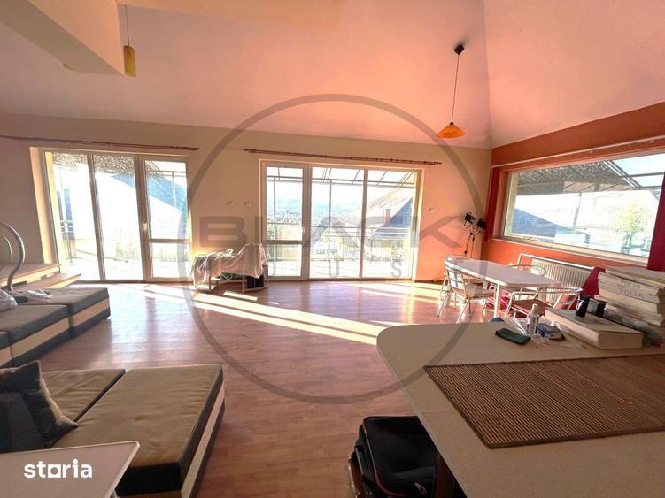Apartament cu 4 camere, mobilat în Andrei Mureșanu