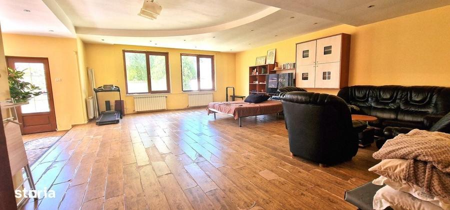 Casă cu 4 camere în Coiciu