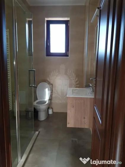 Apartament cu 3 camere decomandat în Albert