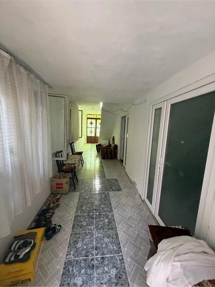 Casă cu 7 camere cu Teren 3000 Mp în Var
