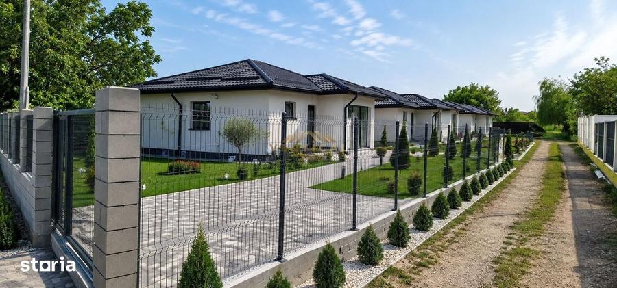 Casă cu 4 camere cu Teren 370 Mp în Vidra
