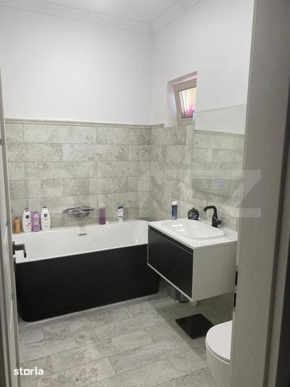 Casă cu 5 camere cu Teren 440 Mp în Central