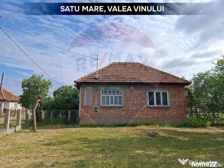 Casă cu 2 camere cu Teren 5447 Mp în Central
