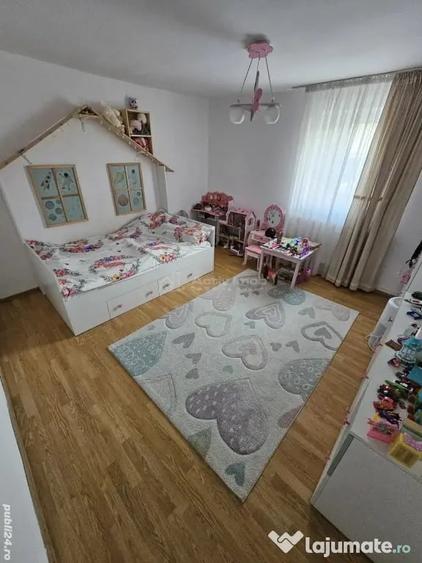Casă cu 3 camere cu Teren 600 Mp în Central