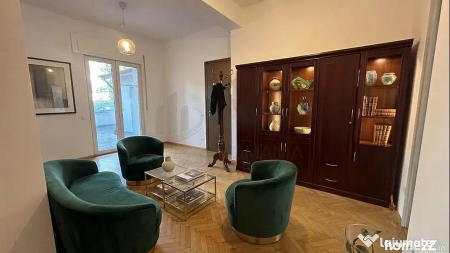 Apartament cu 3 camere semidecomandat în 1 Mai