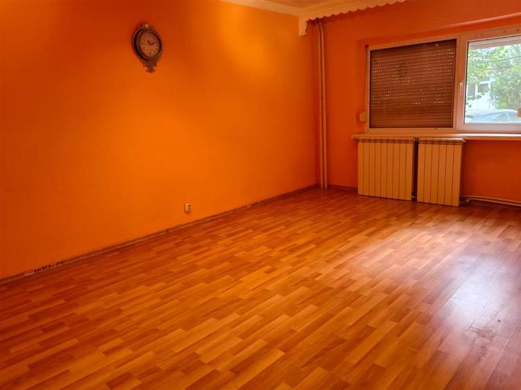 Apartament cu 2 camere decomandat în Buzaului