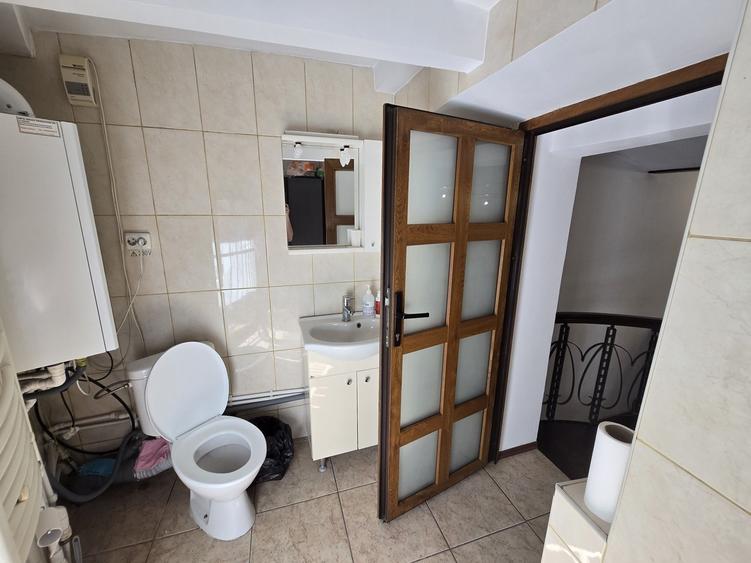 Spațiu comercial, de 56 mp, în Albești