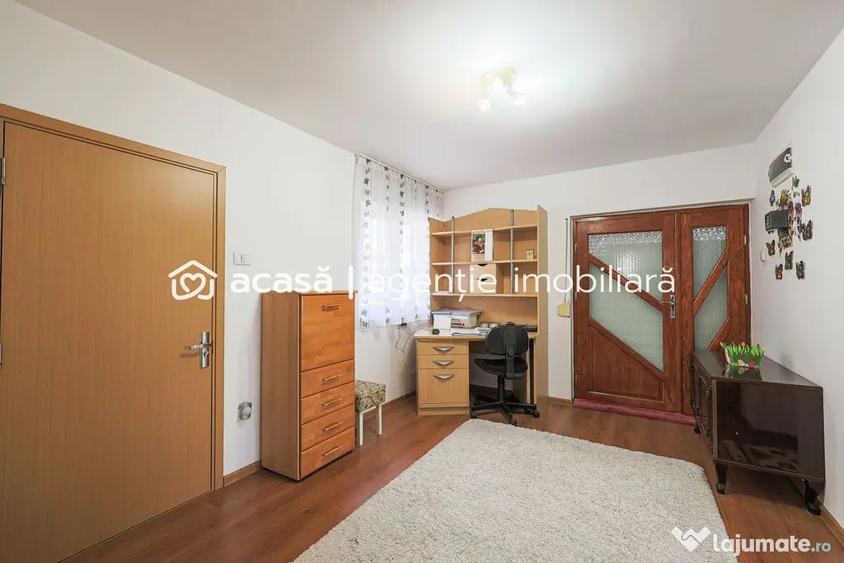Casă cu 4 camere cu Canalizare în Turnu
