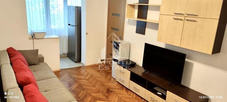 Apartament cu 3 camere semidecomandat în Șagului