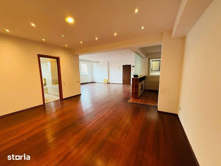 Apartament cu 4 camere în Dorobanți