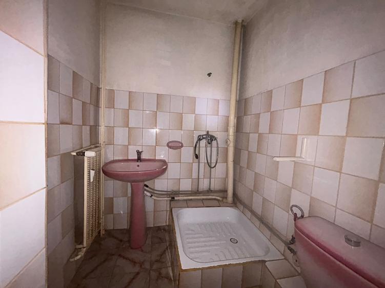 Apartament cu 4 camere decomandat în Tudor Vladimirescu