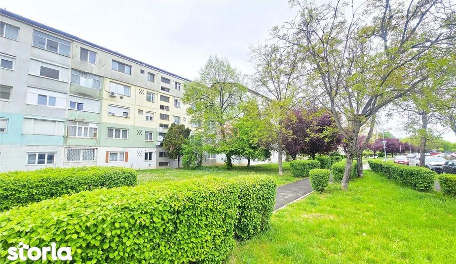 Apartament cu 2 camere în Micro 15
