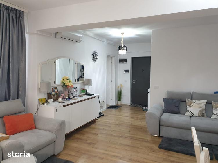 Apartament cu 3 camere în Calea Moldovei