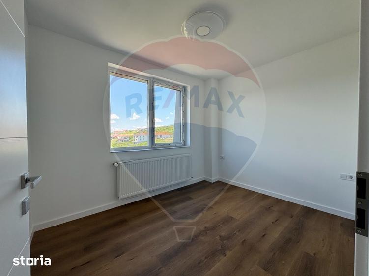 Apartament cu 2 camere semidecomandat în Chinteni