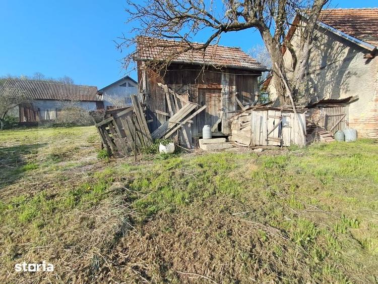 Casă cu 4 camere cu Teren 15000 Mp în Bichiș