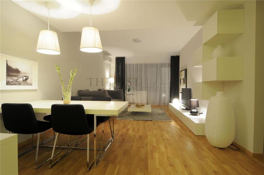 Apartament cu 4 camere decomandat, mobilat în Iancu Nicolae