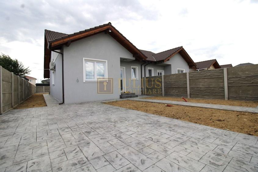 Duplex cu 3 camere cu Canalizare în Moșnița Veche