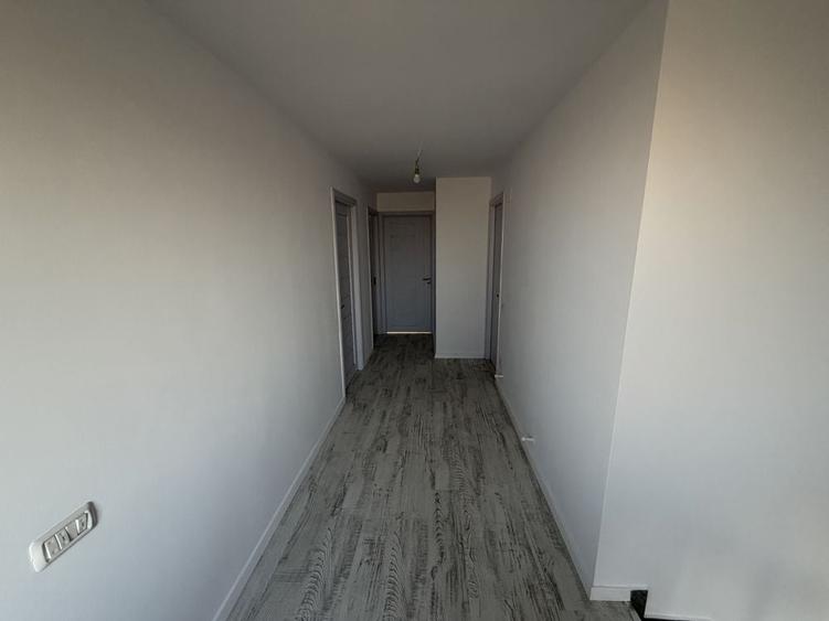 Casă cu 4 camere în Ștefănești