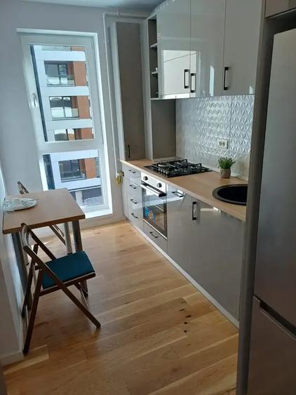 Apartament cu 2 camere decomandat, mobilat în Regie