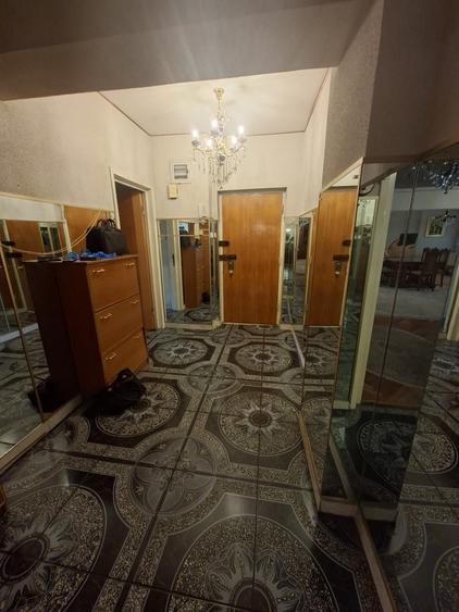 Penthouse cu 5 camere decomandat în Armeneasca