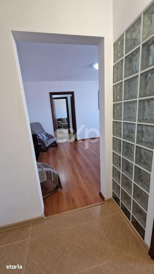 Apartament cu 2 camere decomandat în Tractorul — fotografia 1