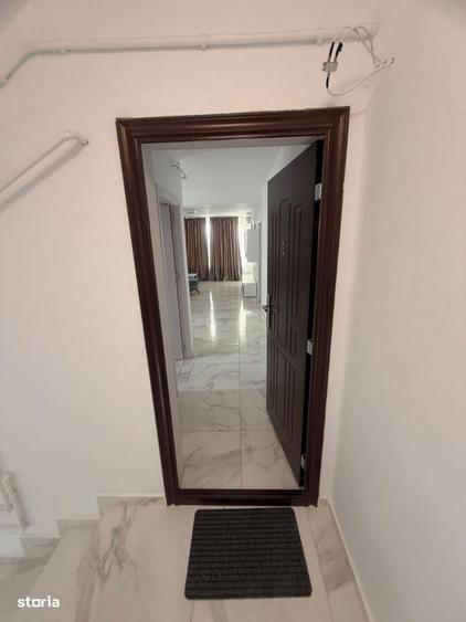 Apartament cu 2 camere semidecomandat, mobilat în Periferie