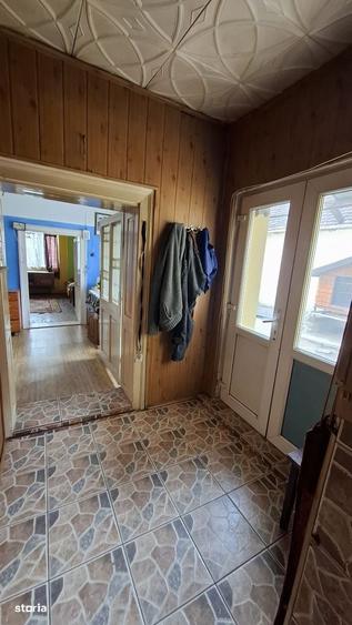 Casă cu 2 camere cu Teren 367 Mp în Central