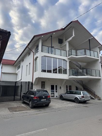 Spațiu comercial, de 400 mp, în Central