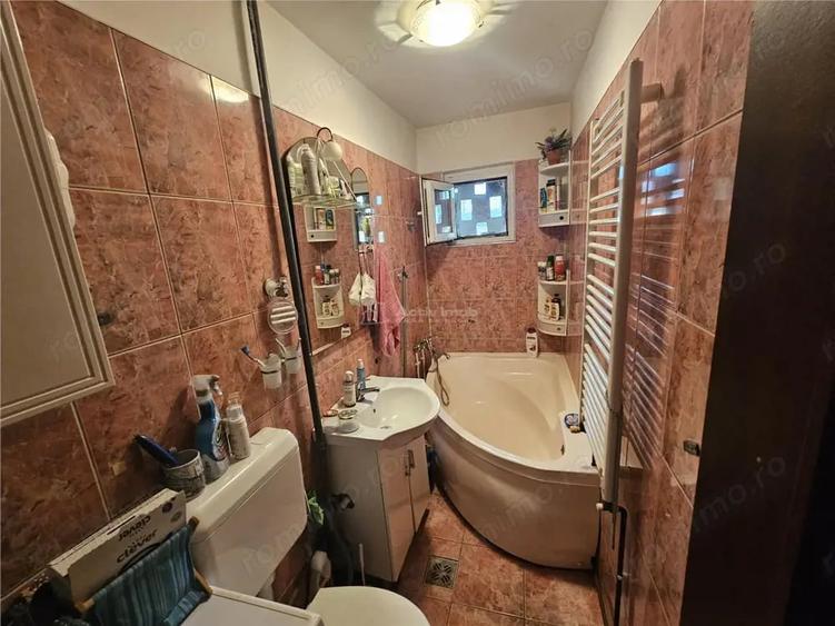 Apartament cu 2 camere nedecomandat, mobilat în Micro II