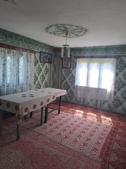 Casă cu 3 camere în Densuș