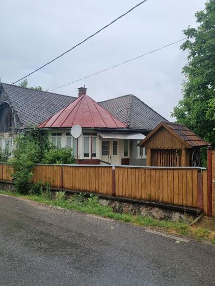 Casă cu 3 camere în Călățele