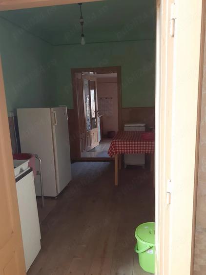 Casă cu 5 camere cu Teren 1968 Mp în Central