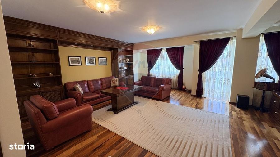 Apartament cu 3 camere în Central