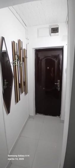 Garsonieră decomandată în Petros