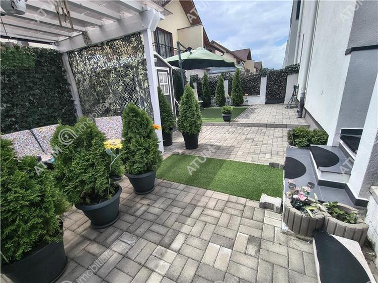 Apartament cu 3 camere decomandat, mobilat în Șelimbăr