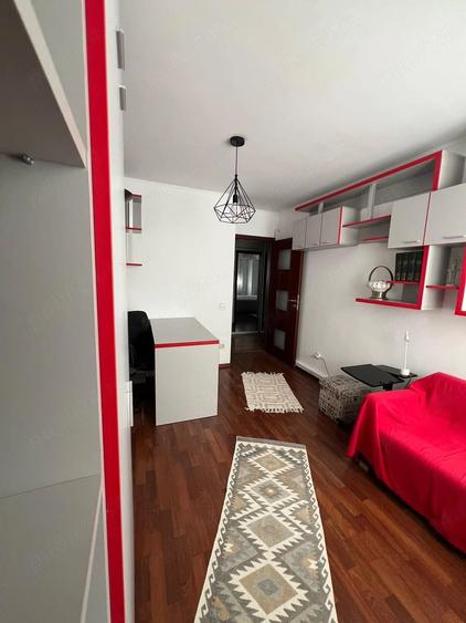 Apartament cu 3 camere decomandat în Basarab