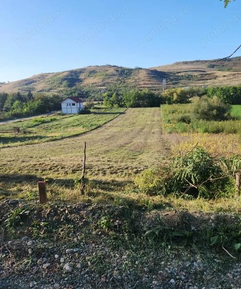 Teren de 2900 mp, în Căianu
