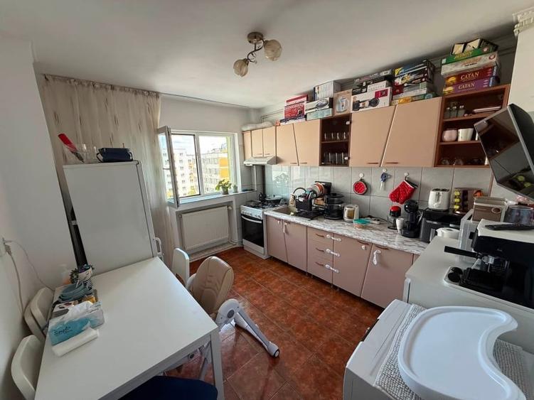 Apartament cu 2 camere decomandat, mobilat în Rahova