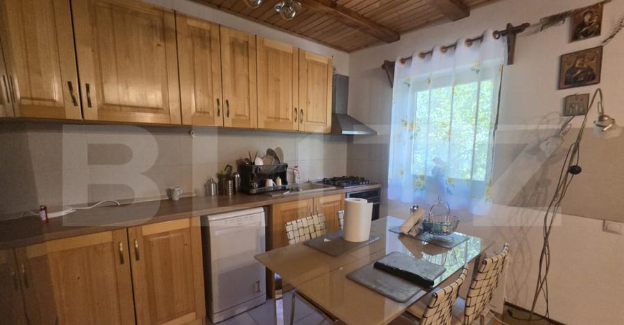 Casa de vacanca cu potential turistic, 1603 mp teren, Cernat - 2