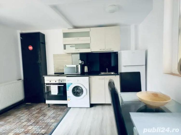 Garsoniera cocheta in centrul istoric Bra?ov - 6