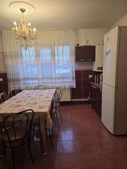 Inchiriez casa P +M - 2