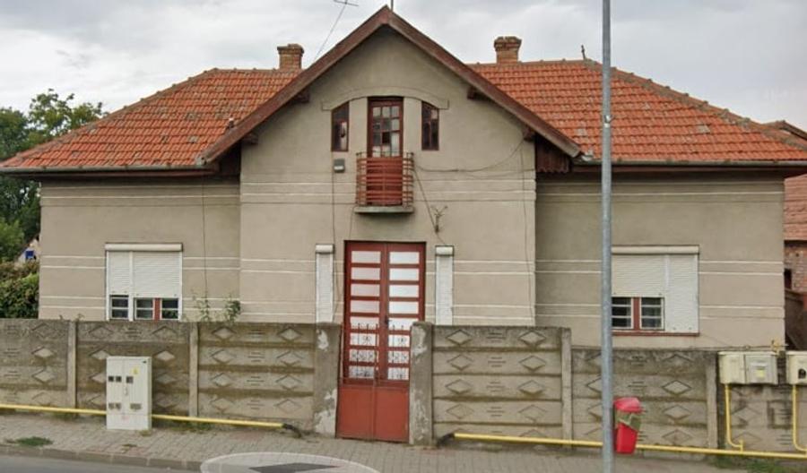 Casa D+P+E Vanzare CENTRU Alba Iulia ideal sediu firma 550 mp teren la 2 Strazi - 1