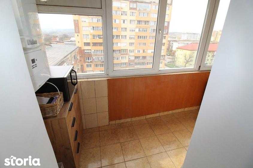 Inchiriez apartament 2 camere in Hunedoara, Stadion-Bd.M. Viteazu,et.6 - 6
