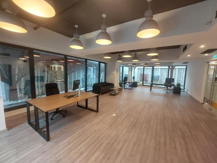 Centru,  spatiu birouri PREMIUM , ULTRAAMENAJAT - 1