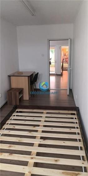 Apartament 3 camere, 95 mp pe doua niveluri cu terasa de 30 mp, Eroilor - 25
