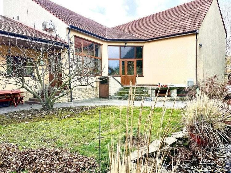 Casa spatioasa cu 5 camere, 210 mp, potrivita pentru locuin?a sau birouri - 5